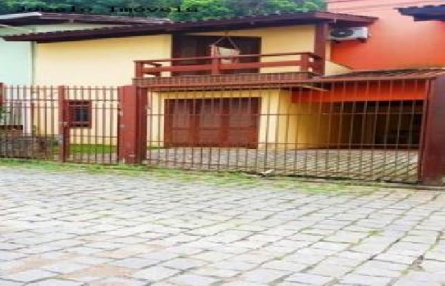 Dúplex 100m da praia de bombas- para 6 pessoas